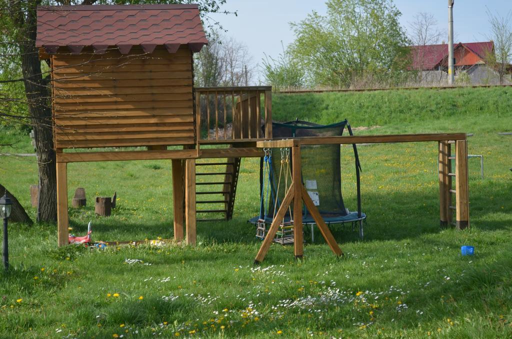 Popas Todiresti - La Iazul Cu 5 Casute Otel Suceava Dış mekan fotoğraf